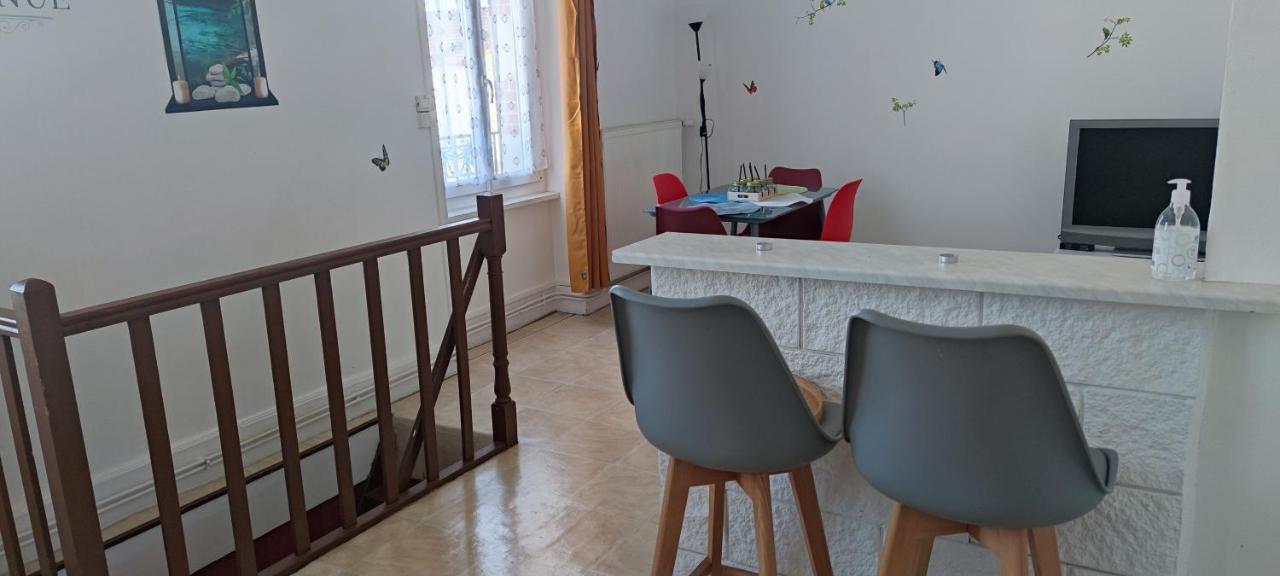 Appartement Duplex F2 Tout Confort Proche Centre Ville Avec Parking Gratuit Montluçon Exteriér fotografie