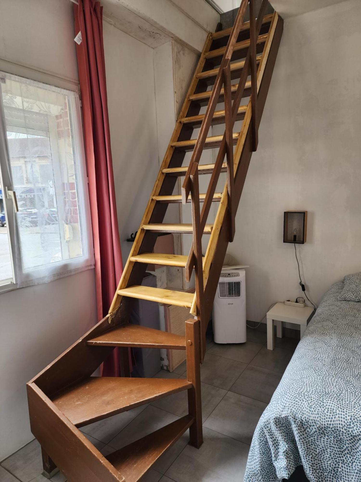 Appartement Duplex F2 Tout Confort Proche Centre Ville Avec Parking Gratuit Montluçon Exteriér fotografie